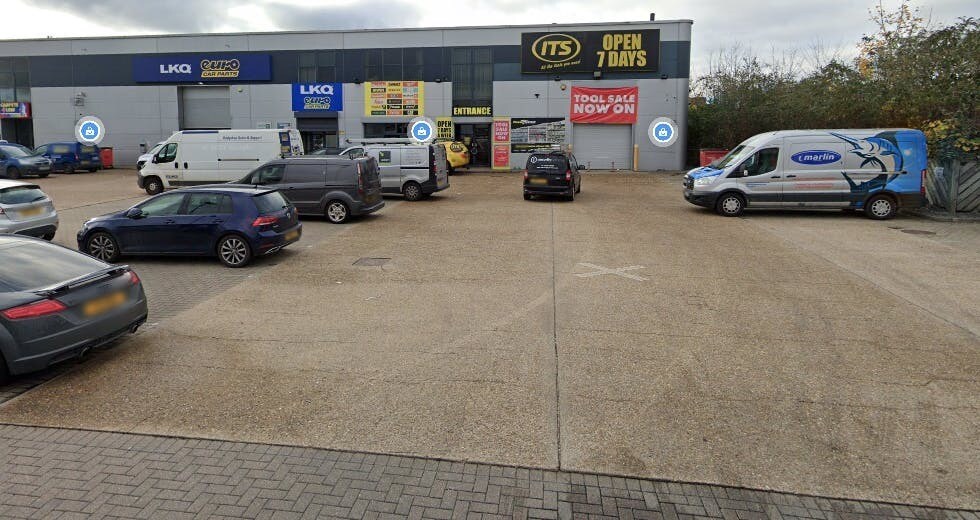 Edinburgh Way, Harlow à louer - Photo de l’immeuble – Image 1 sur 1