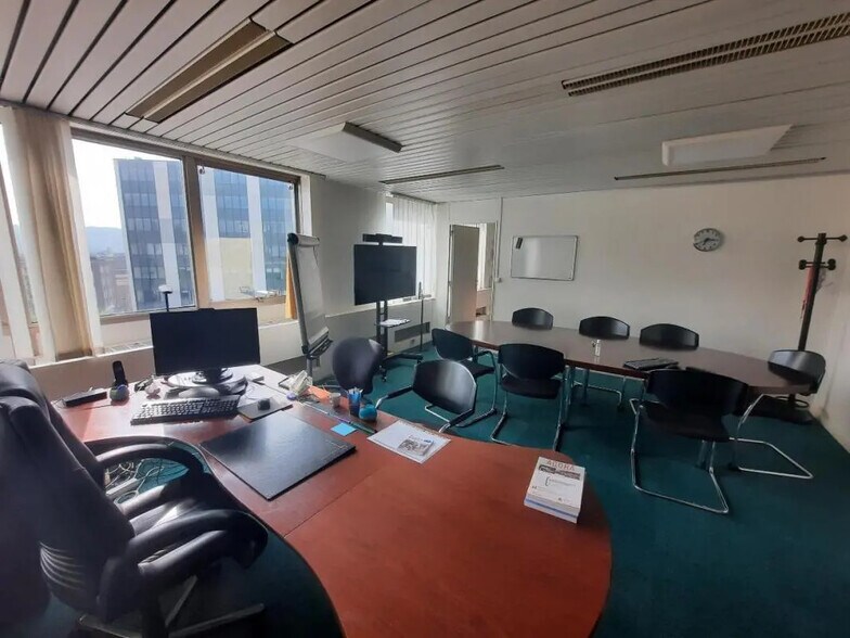 Bureau dans Rouen à louer - Photo de l’immeuble – Image 3 sur 15