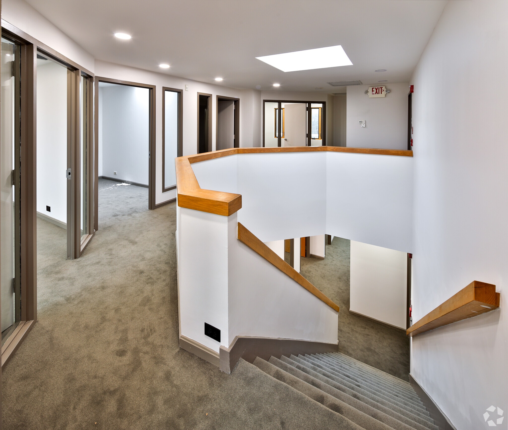 1732 Wisconsin Ave NW, Washington, DC à vendre Photo intérieure– Image 1 sur 7