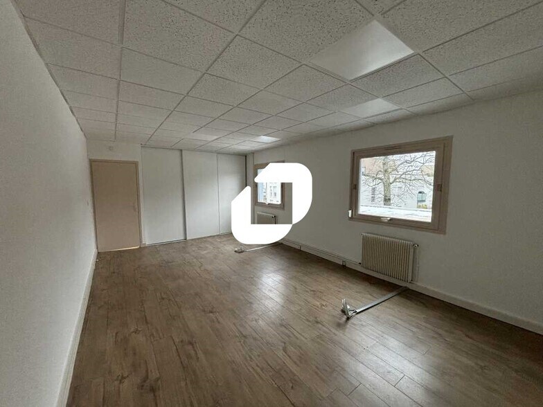 Bureau dans Charbonnières-les-Bains à louer - Photo intérieure – Image 2 sur 9