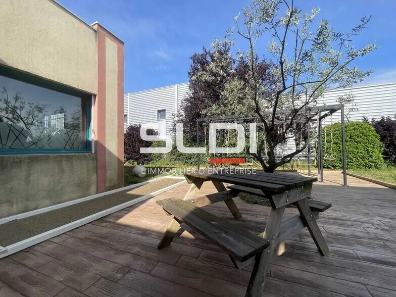 Bureau dans Valence à louer - Photo de l’immeuble – Image 3 sur 9