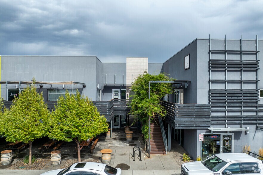 777 S Center St, Reno, NV à louer - Photo de l’immeuble – Image 2 sur 5