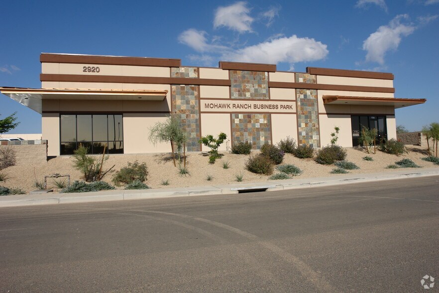 2920 E Mohawk Ln, Phoenix, AZ à vendre - Photo principale – Image 1 sur 34