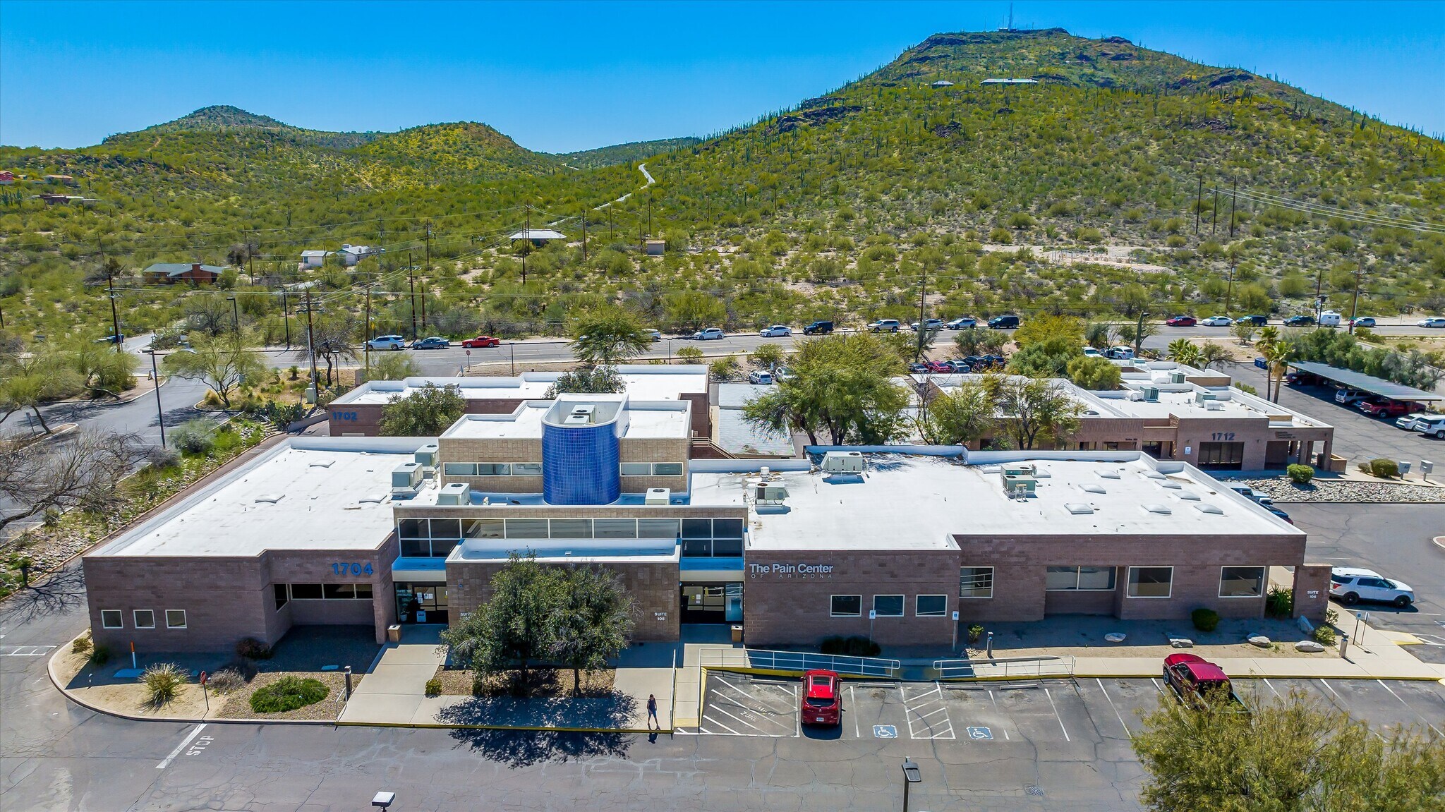 1704 W Anklam Rd, Tucson, AZ à vendre Photo de l’immeuble– Image 1 sur 10