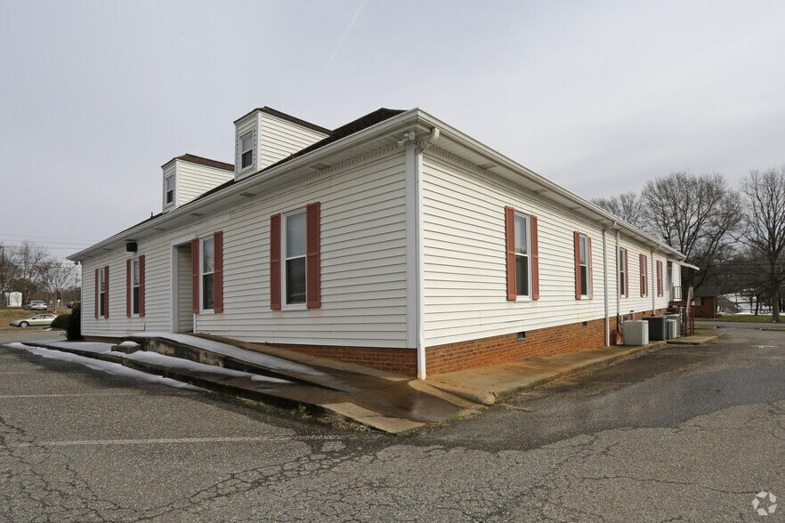 1198 Wyke Rd, Shelby, NC à louer - Photo de l’immeuble – Image 2 sur 5