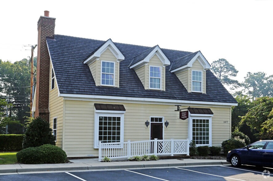 1885 Governor's Pointe Dr, Suffolk, VA à louer - Photo de l’immeuble – Image 1 sur 7