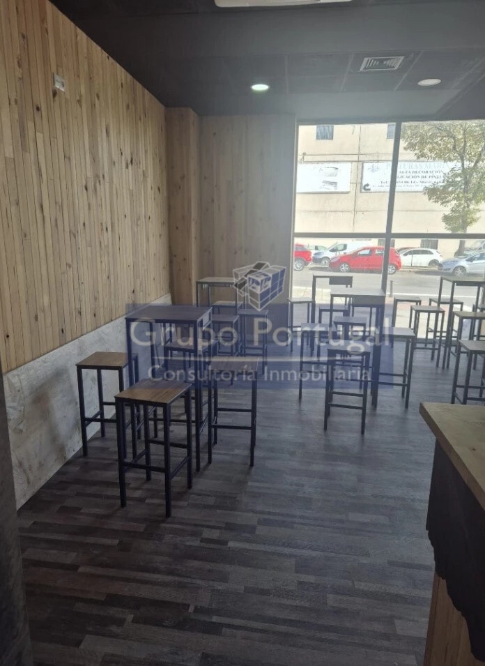 Local commercial dans San Sebastián de los Reyes, Madrid à louer Photo intérieure– Image 1 sur 8