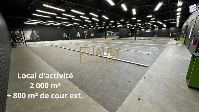 Plus de détails pour Local d'activités à louer