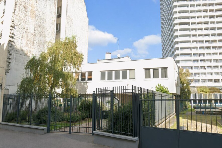 Rue Boucry, Paris à vendre - Photo de l’immeuble – Image 2 sur 8
