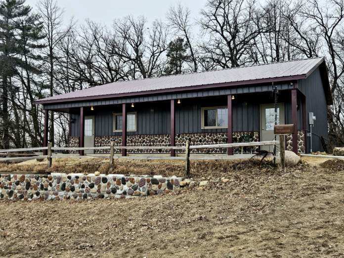 51 Minnesota Ave, Oronoco, MN à vendre - Photo principale – Image 1 sur 1