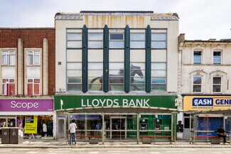 Plus de détails pour 121-123 High St, Slough - Local commercial à vendre