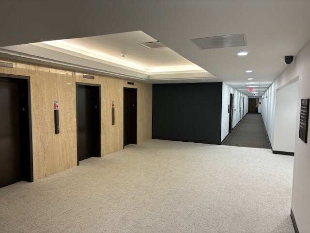 2340 S River Rd, Des Plaines, IL à louer - Photo intérieure – Image 3 sur 12