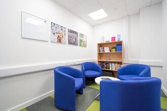 Tudor Sq, West Bridgford à louer Photo intérieure– Image 2 sur 9