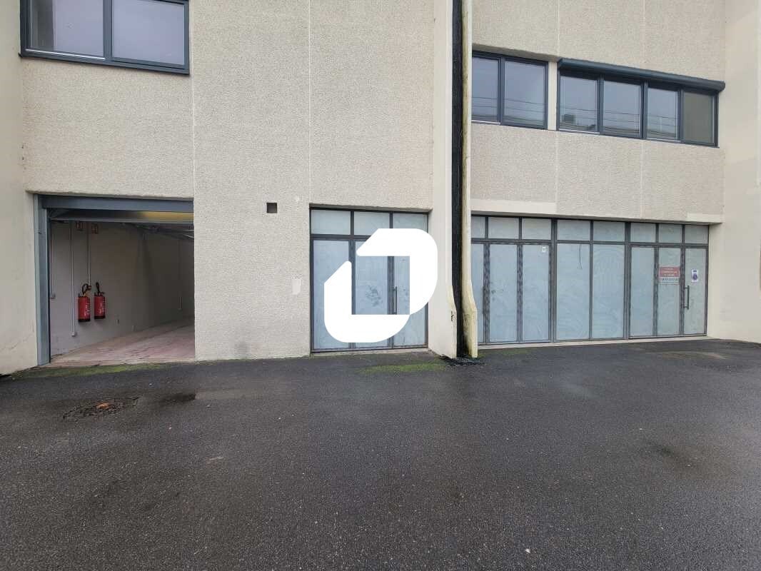 Local d’activités dans Palaiseau à louer Photo de l’immeuble– Image 1 sur 9