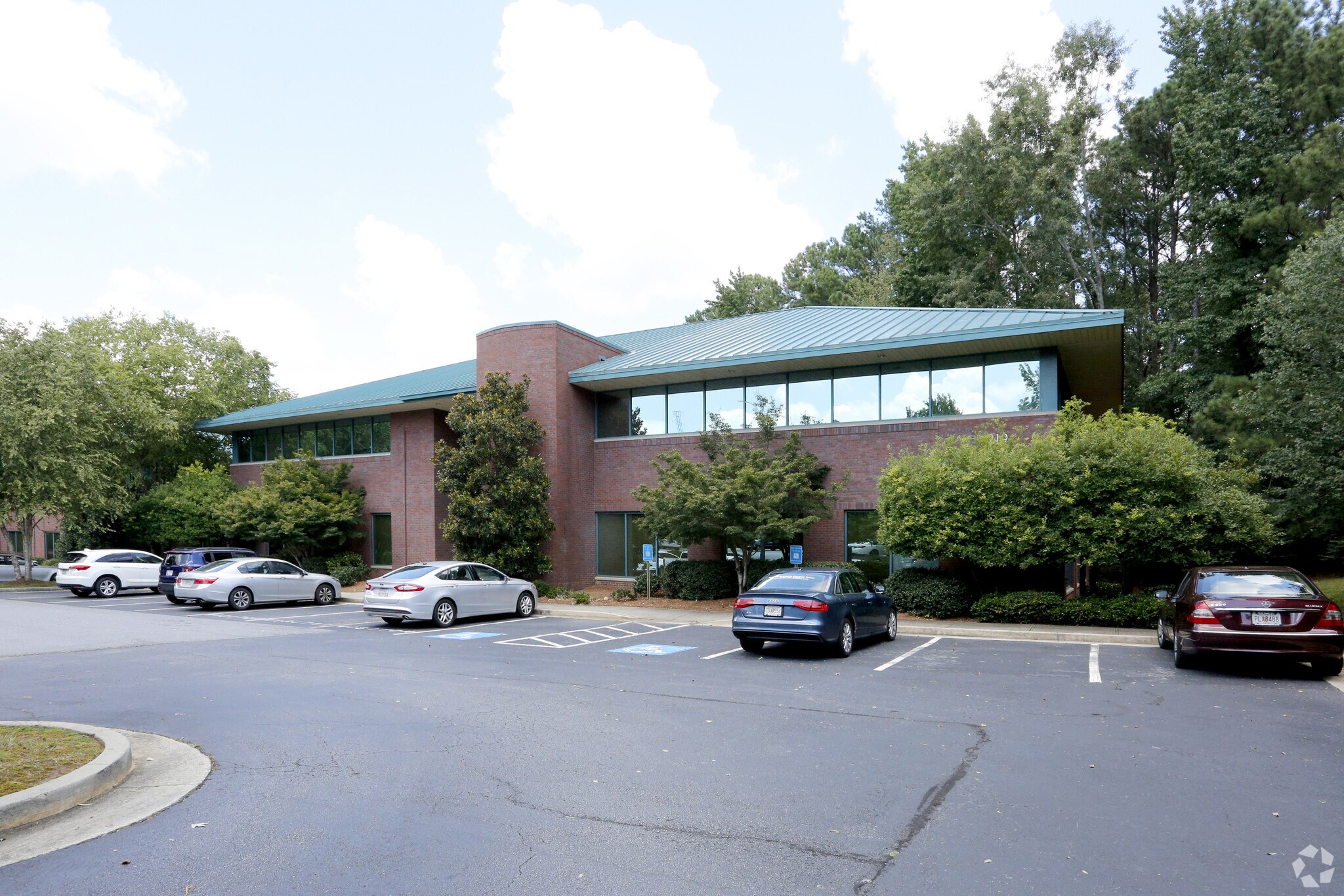 219 Roswell St, Alpharetta, GA à louer Photo principale– Image 1 sur 15