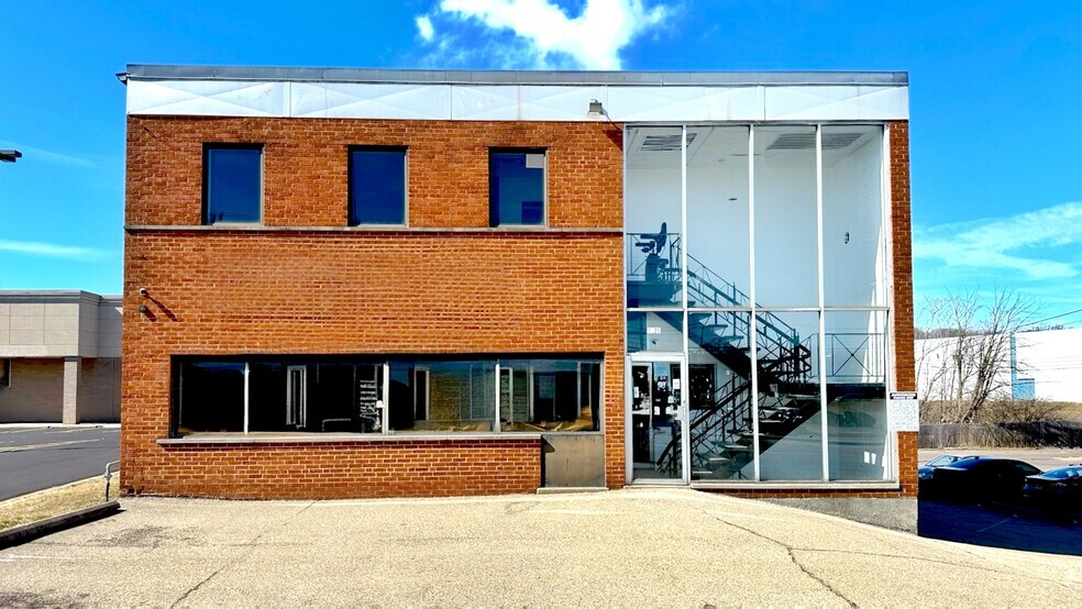 7125 Reading Rd, Cincinnati, OH à vendre - Photo de l’immeuble – Image 2 sur 24