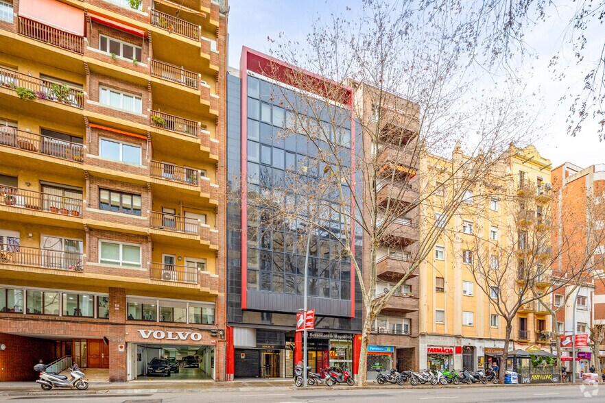 Bureau dans Barcelone, Barcelona à louer - Photo de l’immeuble – Image 2 sur 2