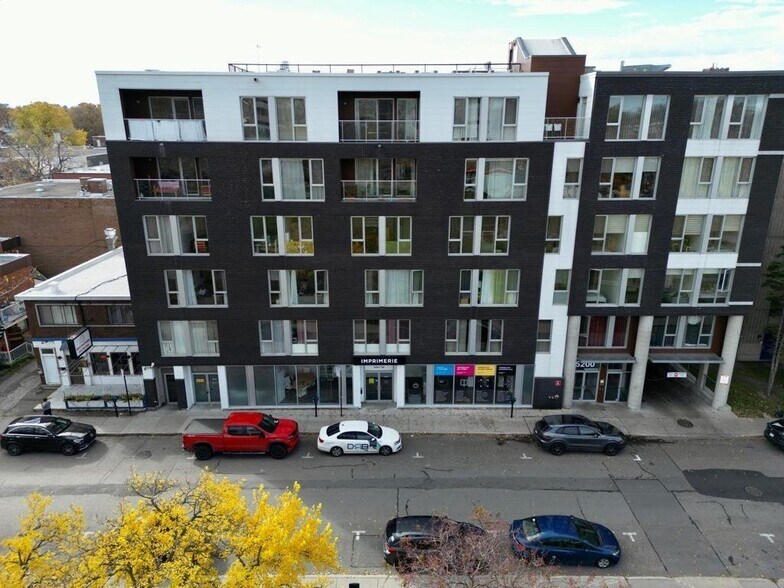 5202 Av Gatineau, Montréal, QC à vendre - Photo principale – Image 1 sur 2
