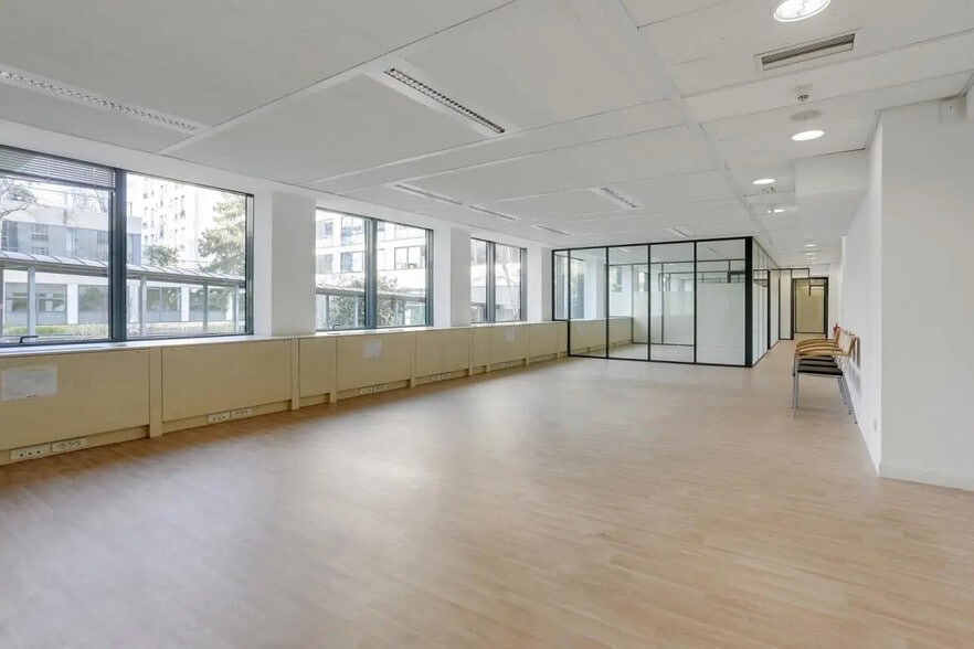 2 Bis Rue De Villiers, Levallois-Perret à louer - Photo de l’immeuble – Image 3 sur 8