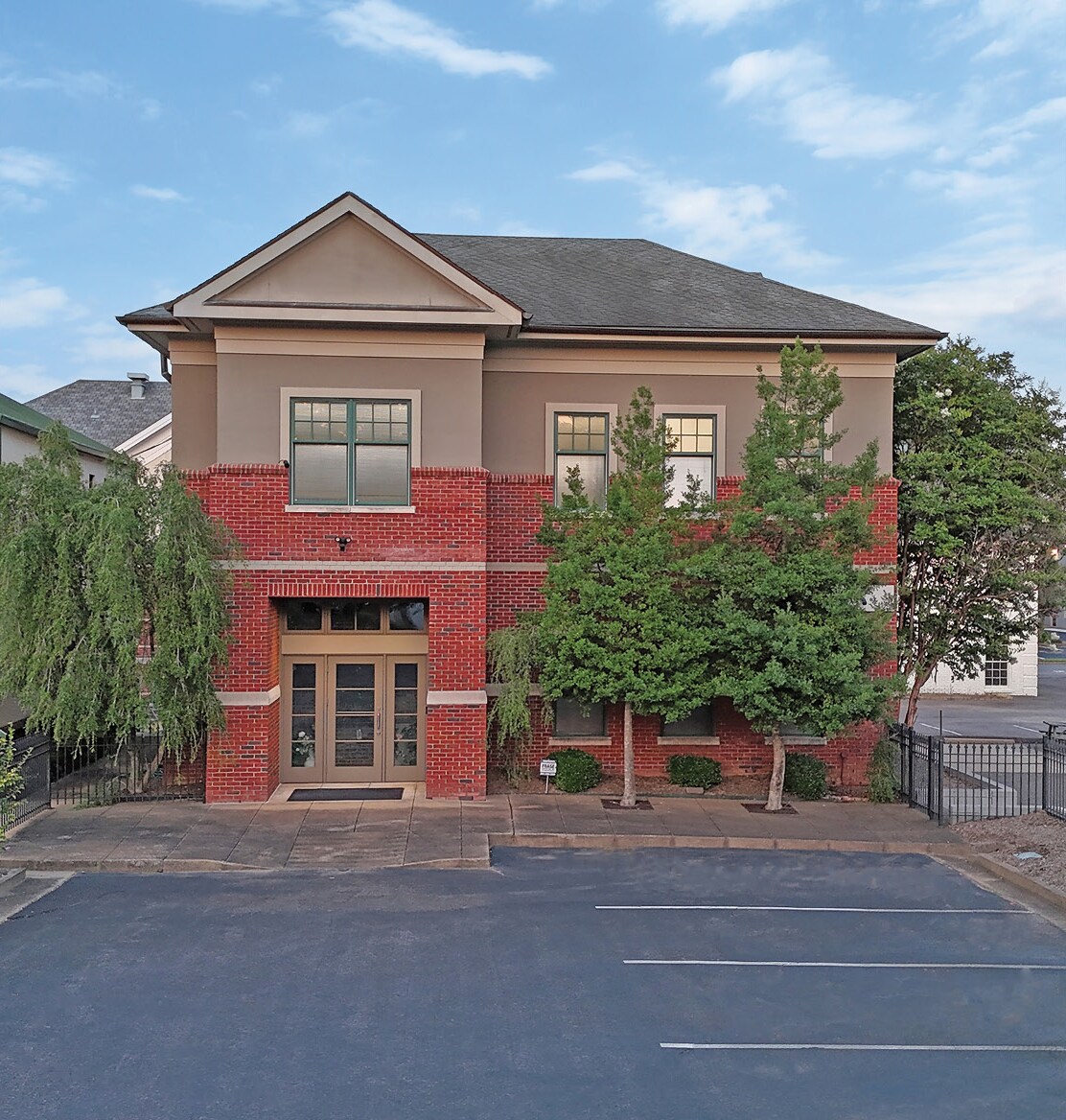1052 Oakhaven Rd, Memphis, TN à vendre Photo de l’immeuble– Image 1 sur 9