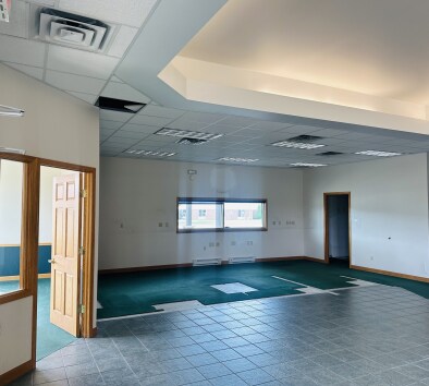 810-818 Fox Ln, Waterford, WI à louer - Photo intérieure – Image 2 sur 6