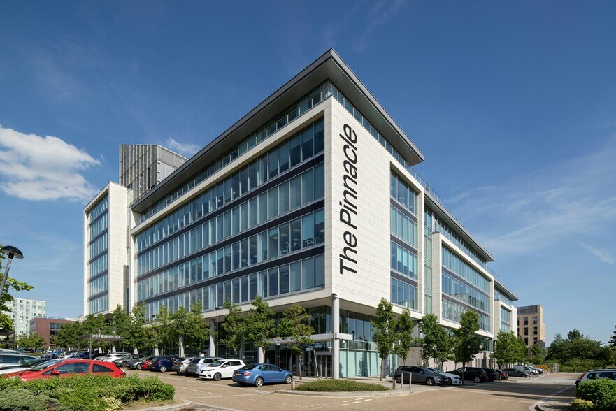 Midsummer Blvd, Milton Keynes à louer - Photo de l’immeuble – Image 1 sur 9