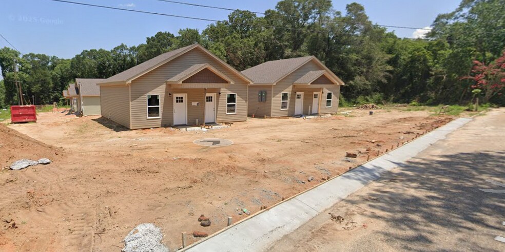 122 Lisa Ct, Dothan, AL à vendre - Photo de l’immeuble – Image 2 sur 13