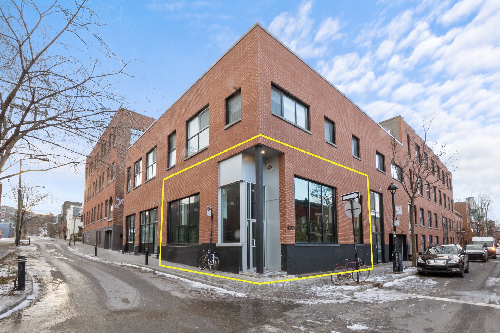 4350 Av De L'hôtel-De-Ville, Montréal, QC à louer Photo principale– Image 1 sur 3