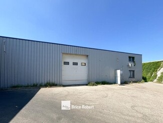 Plus de détails pour 89 Rue Du Dauphiné, Saint-Priest - Local d’activités à vendre