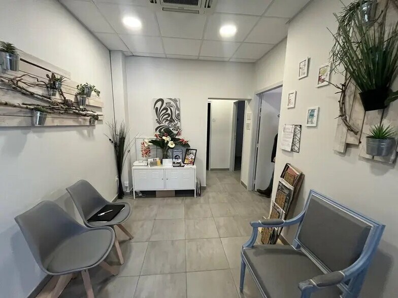 Bureau dans MONTFAVET à louer - Photo intérieure – Image 2 sur 7