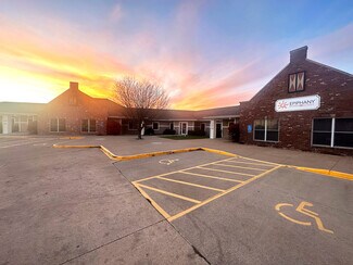 Plus de détails pour 2601-2611 Washington St, Pella, IA - Bureau à louer