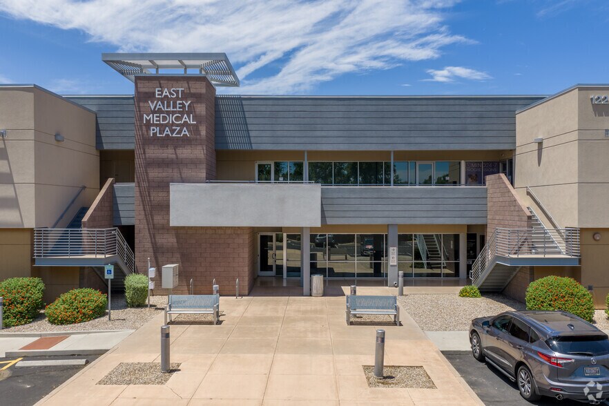 1220 S Higley Rd, Mesa, AZ à louer - Photo de l’immeuble – Image 3 sur 5