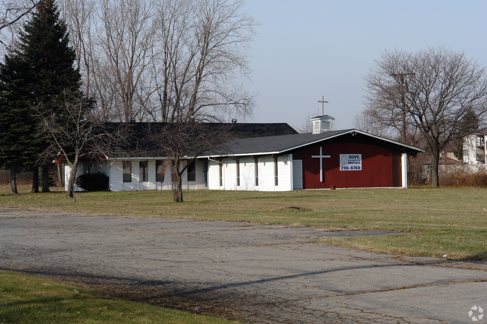 35127 Garfield Rd, Clinton Township, MI à louer Photo principale– Image 1 sur 2