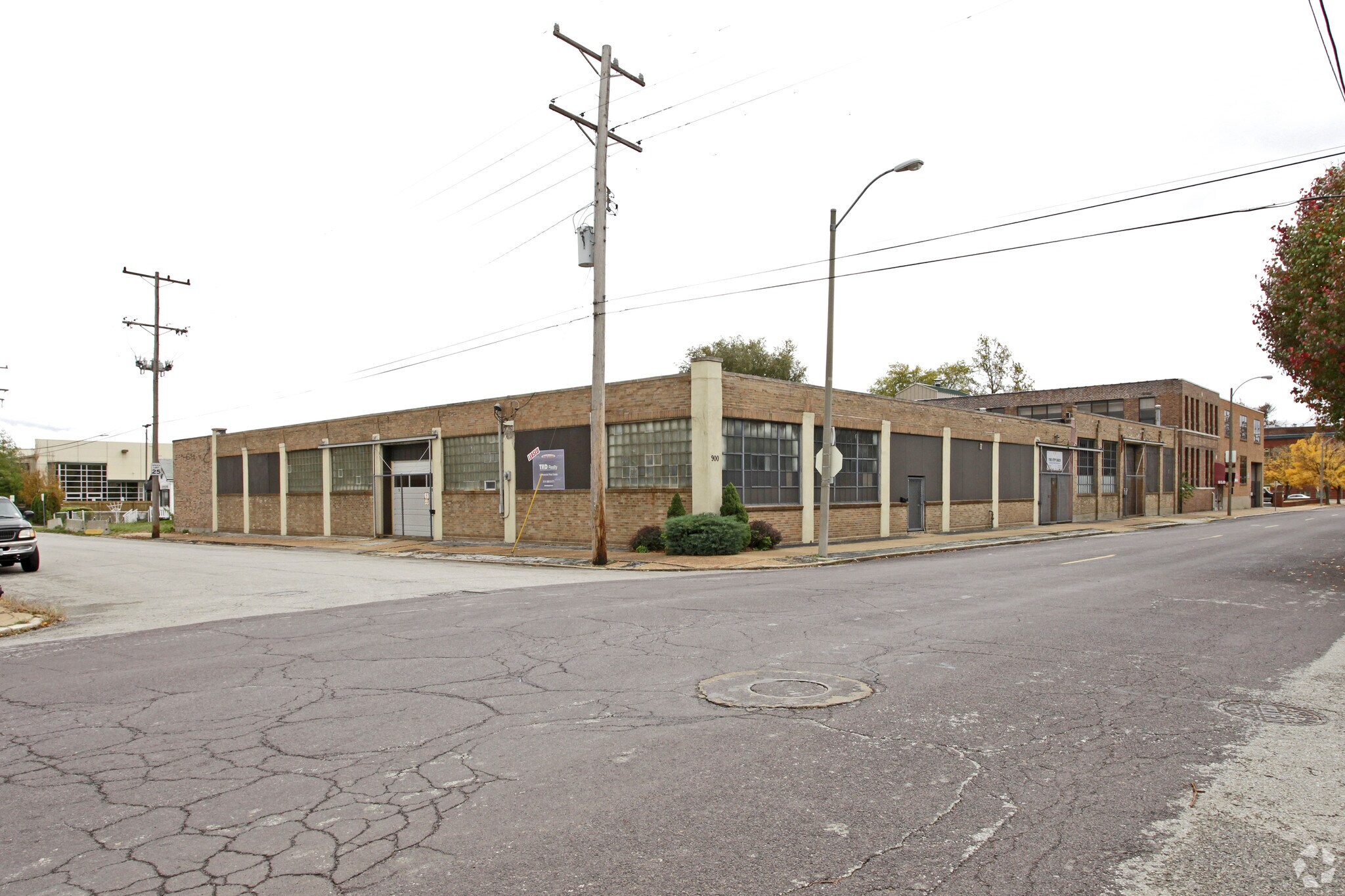 900 S Boyle Ave, Saint Louis, MO à louer Photo de l’immeuble– Image 1 sur 13