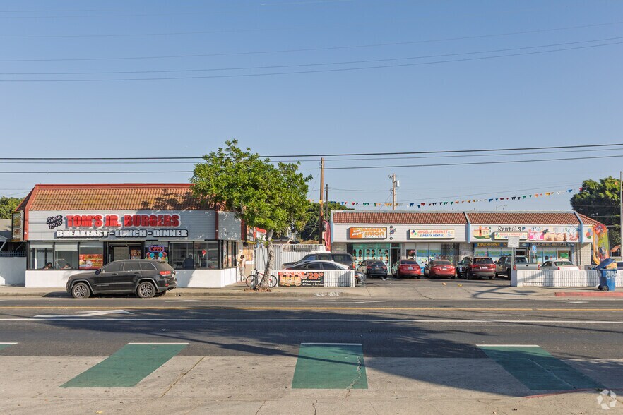 601 E Century Blvd, Los Angeles, CA à louer - Photo de l’immeuble – Image 2 sur 8