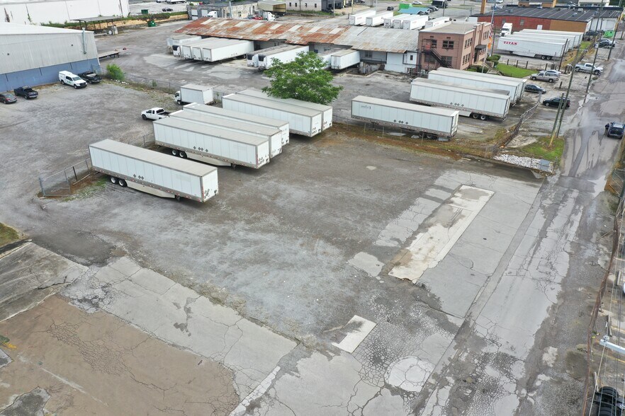 201 W Quincy Ave, Knoxville, TN à louer - Photo de l’immeuble – Image 2 sur 5