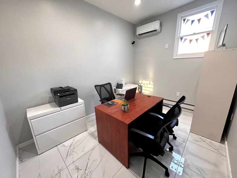 303 Semel Ave, Garfield, NJ à louer - Photo intérieure – Image 1 sur 9