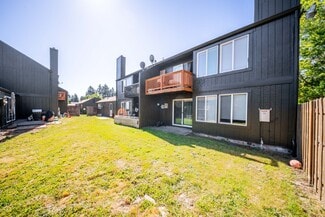 Plus de détails pour 1046 NE 17th Ave, Hillsboro, OR - Logement à vendre