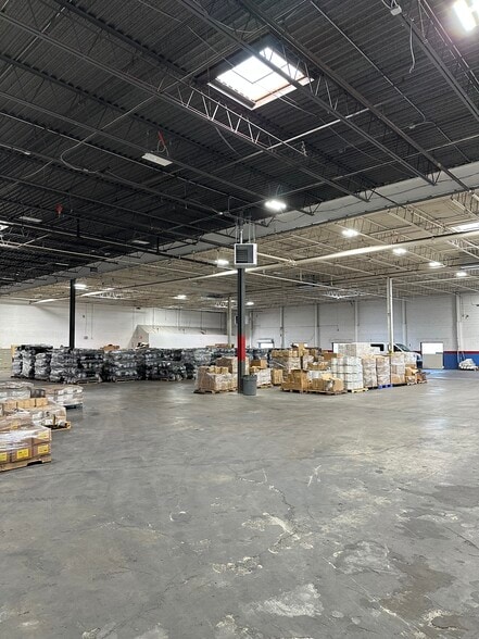 240-260 W Nyack Rd, West Nyack, NY à louer - Photo intérieure – Image 2 sur 19