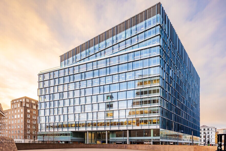 110 Southwark St, Londres à louer - Photo de l’immeuble – Image 1 sur 26