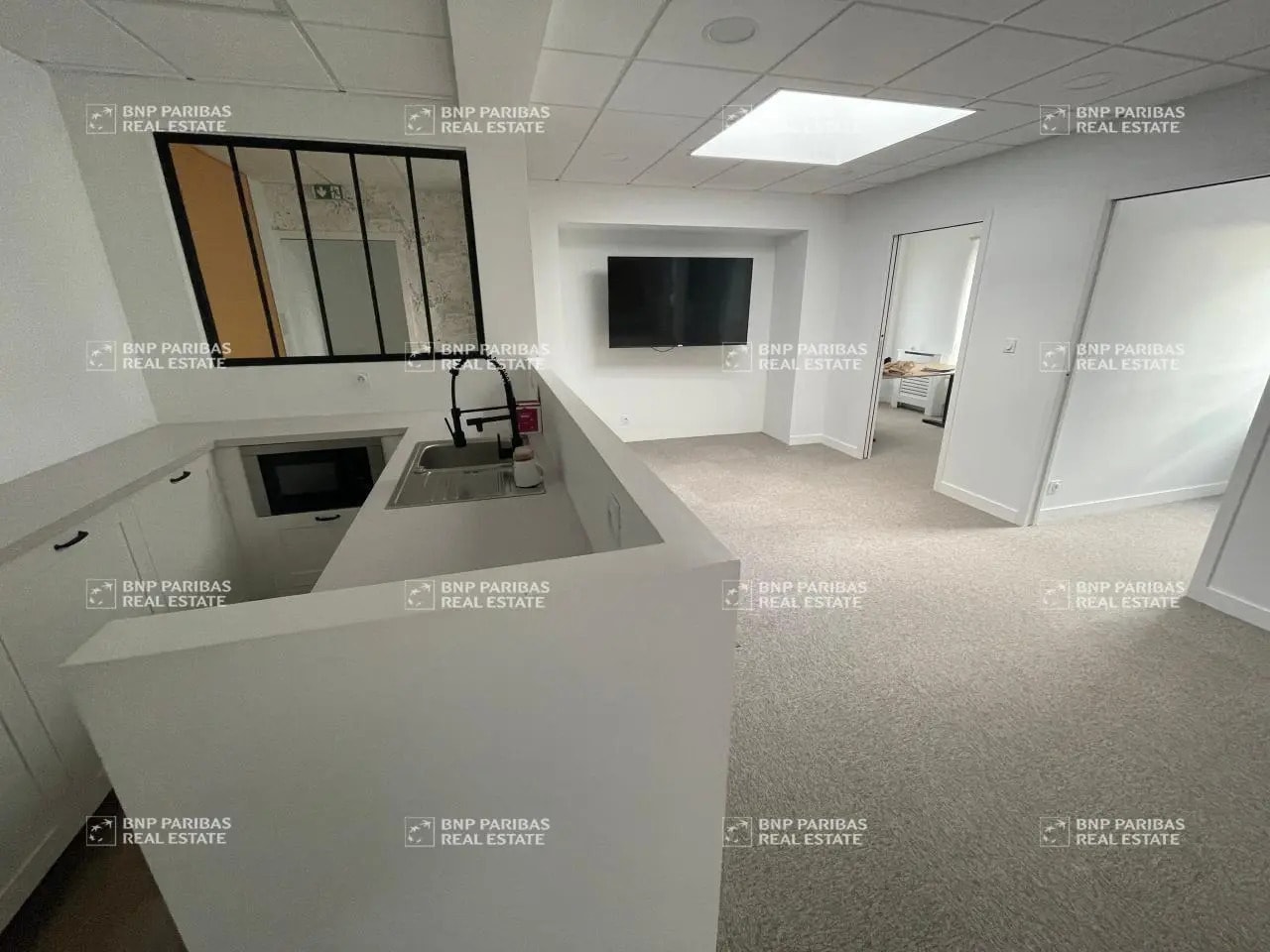 Local d’activités dans Saint-Gilles à louer Photo intérieure– Image 1 sur 7