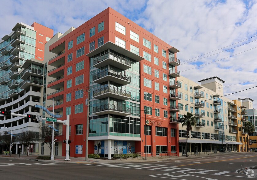 1208 E Kennedy Blvd, Tampa, FL à vendre - Photo principale – Image 1 sur 27