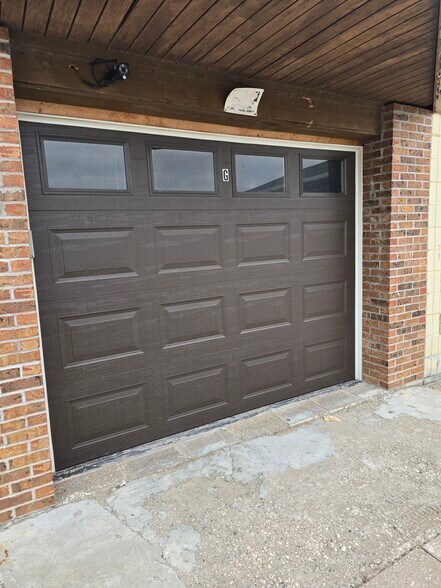 2654 W Central Park Ave, Davenport, IA à louer - Photo de l’immeuble – Image 3 sur 13