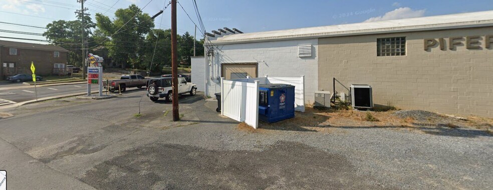 1581 Commerce St, Winchester, VA à louer - Photo principale – Image 1 sur 2