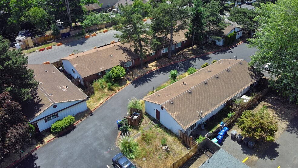 2630 SE 136th Ave, Portland, OR à vendre - Photo de l’immeuble – Image 3 sur 11
