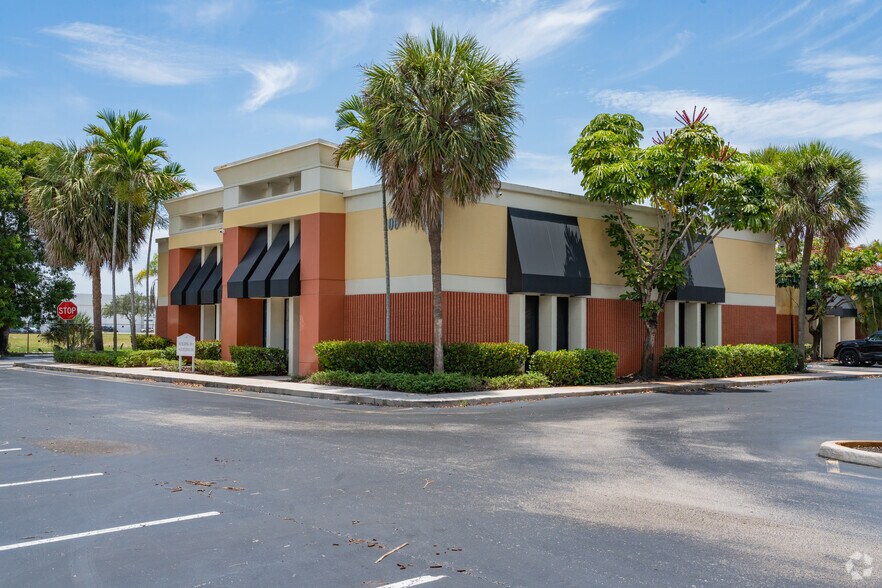 1500 W Cypress Creek Rd, Fort Lauderdale, FL à louer - Photo de l’immeuble – Image 3 sur 5