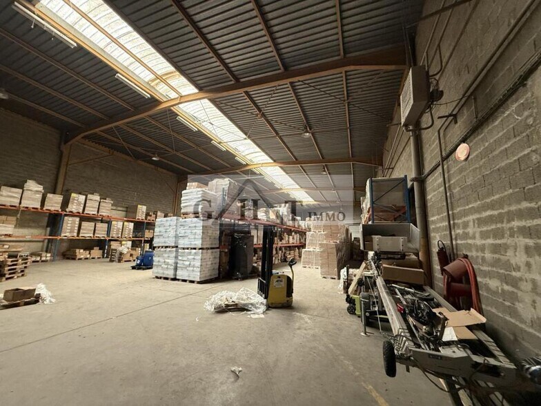 Industriel/Logistique dans Argenteuil à vendre - Photo de l’immeuble – Image 1 sur 2