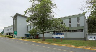 Plus de détails pour 4470 Markham St, Saanich, BC - Local d'activités à louer