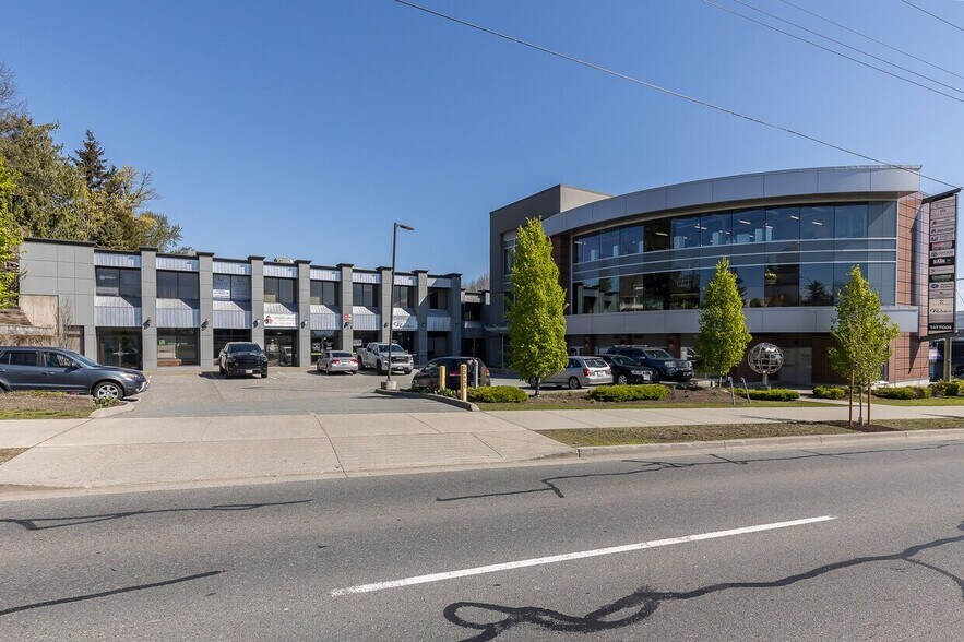 33119 S Fraser Way, Abbotsford, BC à louer - Photo de l’immeuble – Image 1 sur 7