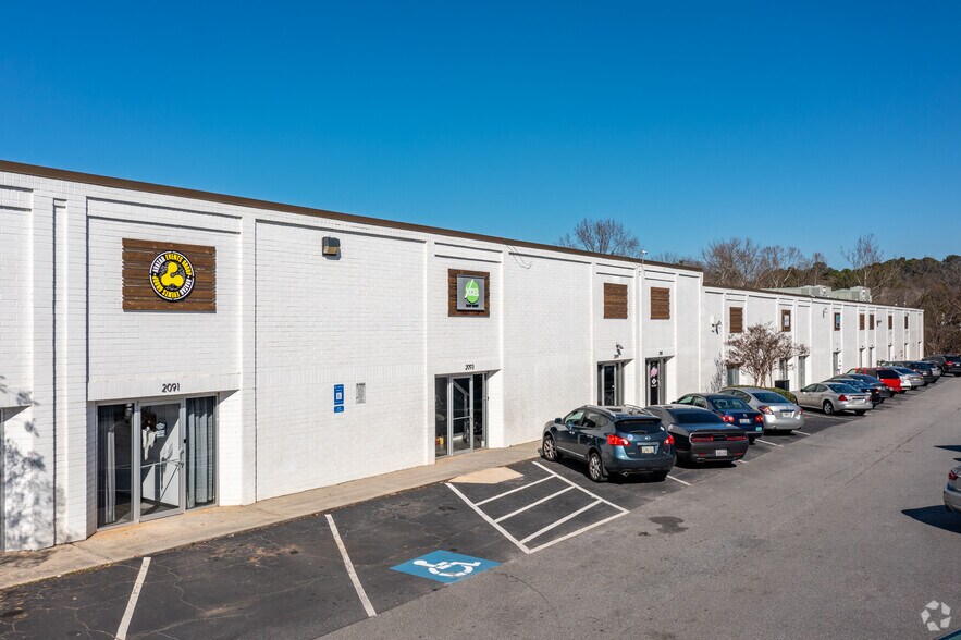 2091-2115 Faulkner Rd NE, Atlanta, GA à louer - Photo principale – Image 1 sur 5
